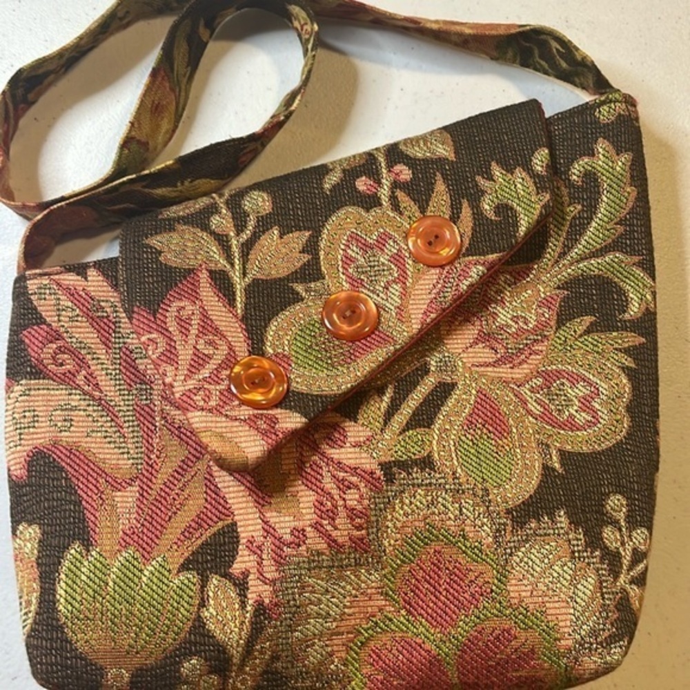NWOT brocade purse. Excellent condition! Great fall colors!